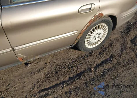 2002 Mercury Sable Gs from USA, damaged, VIN 1MEFM50U22G619271